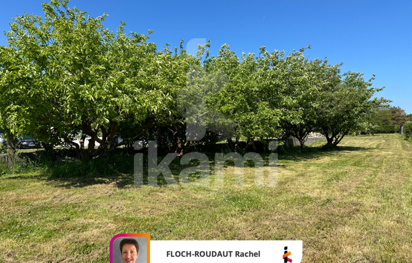 Magnifique terrain constructible de 800 m2 proche mer