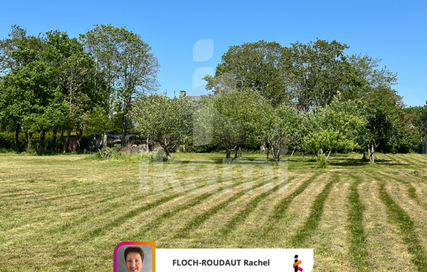 Magnifique terrain constructible de 800 m2 proche mer