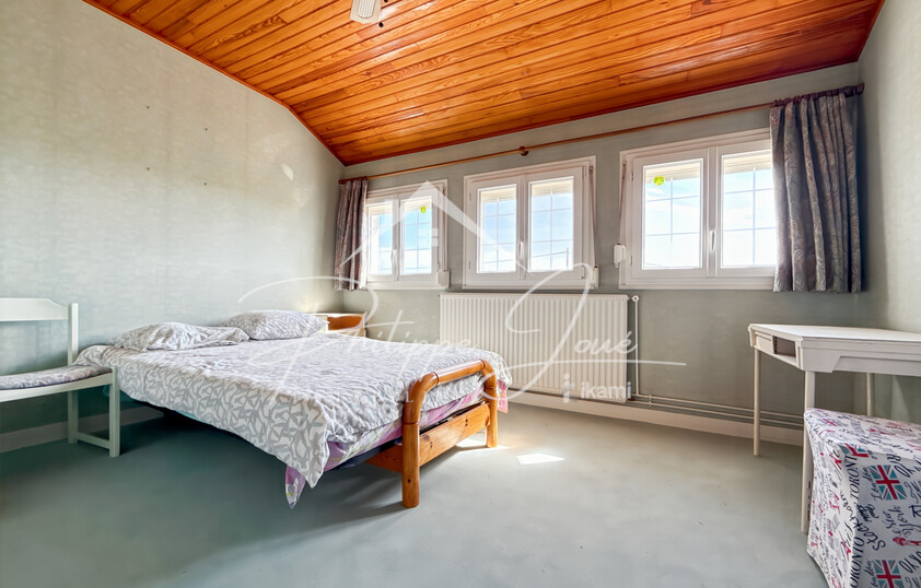 Maison 6 pièces de 125 m2 Secteur Saint-Valérien 89150