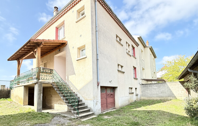 Maison avec dépendances à Châteauneuf de Galaure