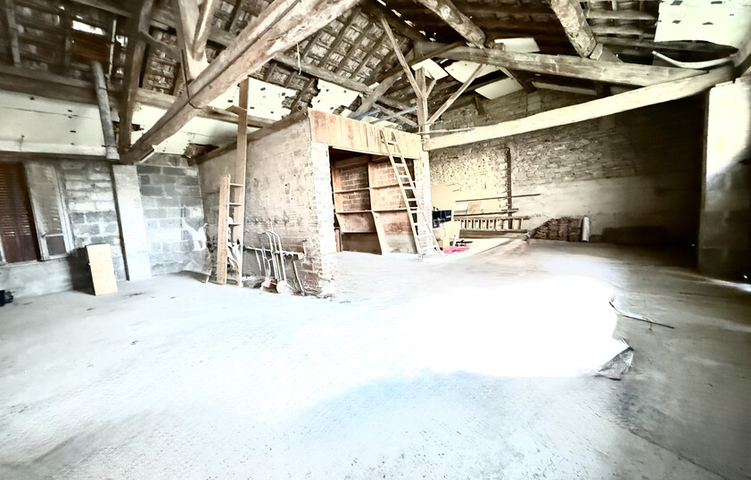 Maison avec dépendances à Châteauneuf de Galaure