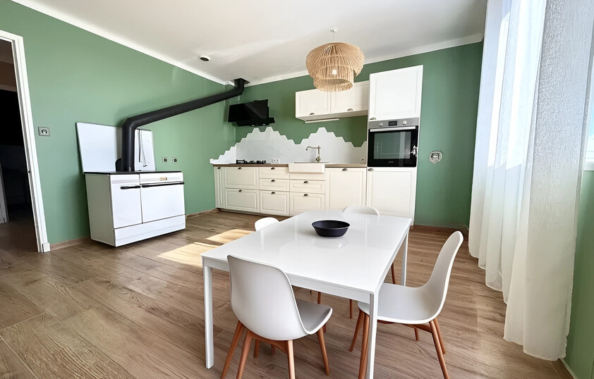 Maison avec dépendances à Châteauneuf de Galaure