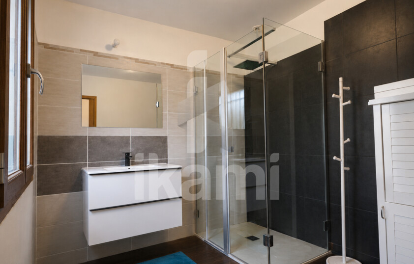 Maison 198 m2    4 chambres, sous-sol, nature & calme   Pont-de-Barret