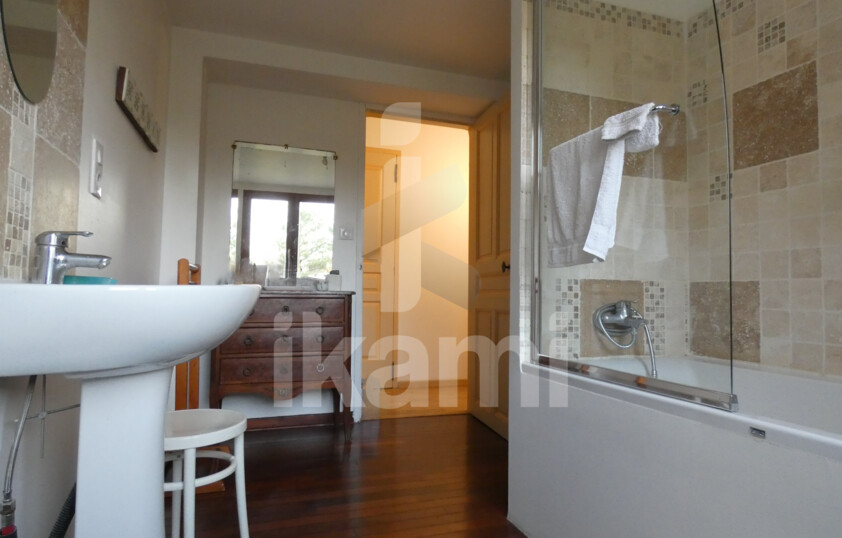 Maison 198 m2    4 chambres, sous-sol, nature & calme   Pont-de-Barret