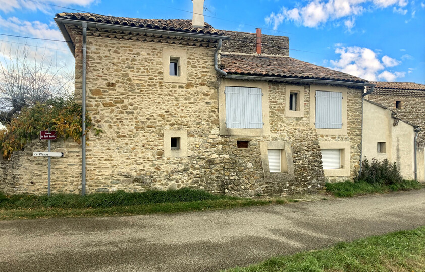 Maison en pierre rénovée