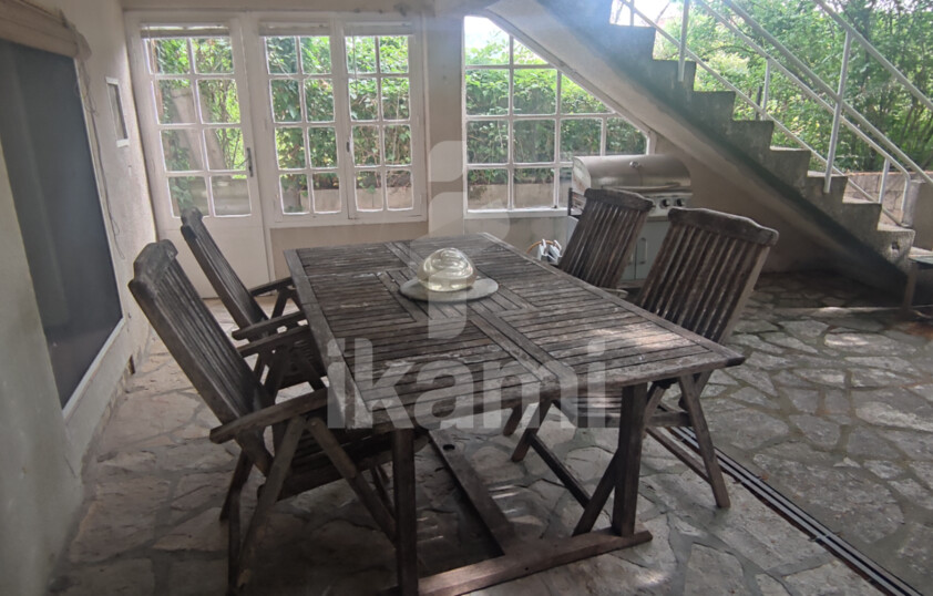 MAISON - 170 m2 - F4 + F2 - TERRASSE - JARDIN - GARAGE