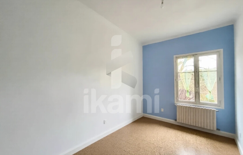 MAISON - 170 m2 - F4 + F2 - TERRASSE - JARDIN - GARAGE