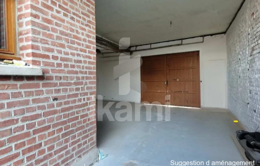 A Curgies, maison T8 de 159 m2 avec jardin, garage et dépendance