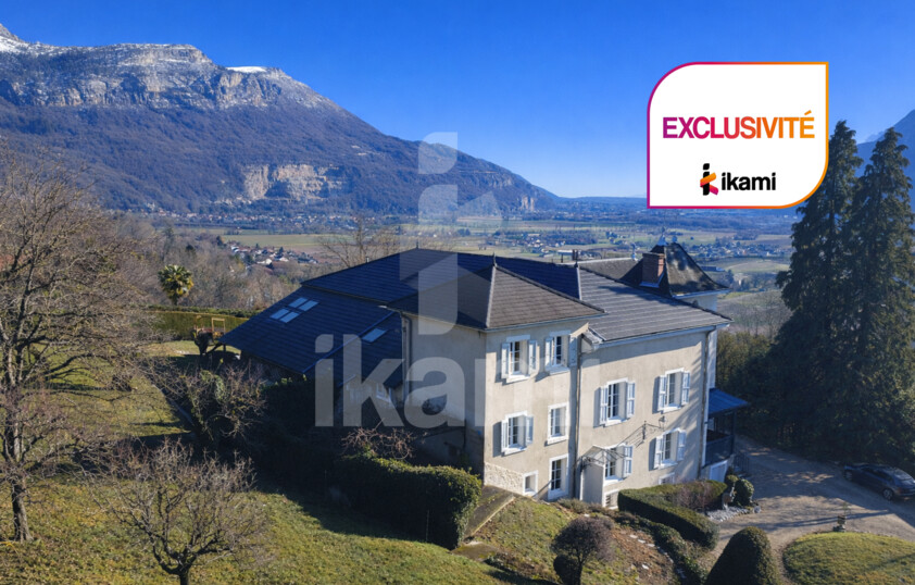 Exclusivité   Propriété de caractère 430 m2 : emplacement stratégique & visibilité axe Grenoble Lyon