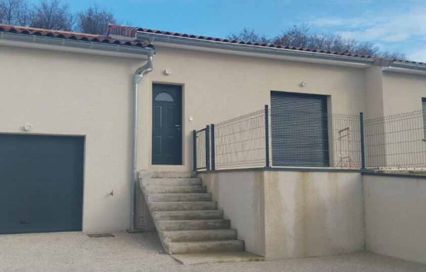 MAISON 125 m2 sur terrain de 590 m2 à CLERIEUX (26)