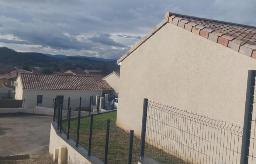 MAISON 125 m2 sur terrain de 590 m2 à CLERIEUX (26)