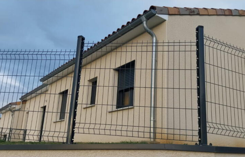 MAISON 125 m2 sur terrain de 590 m2 à CLERIEUX (26)