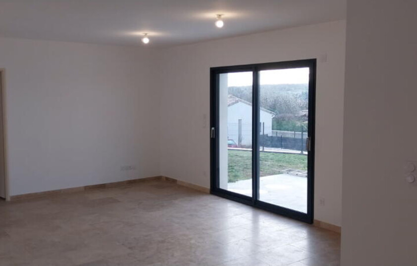 MAISON 125 m2 sur terrain de 590 m2 à CLERIEUX (26)