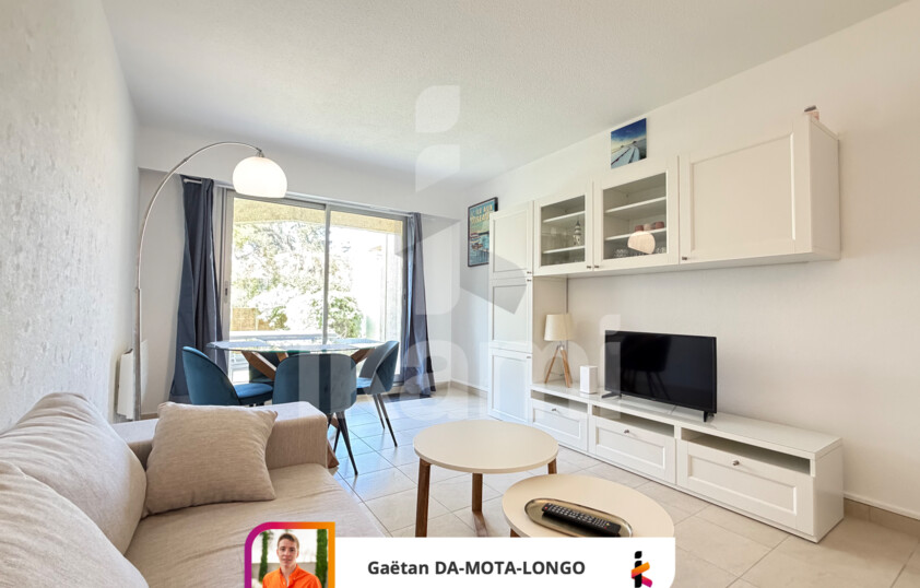 Appartement en rez-de-chaussée avec terrasse et joli jardin, proche port et plage