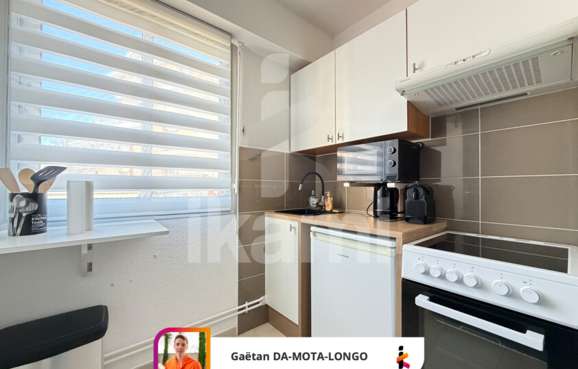 Appartement en rez-de-chaussée avec terrasse et joli jardin, proche port et plage