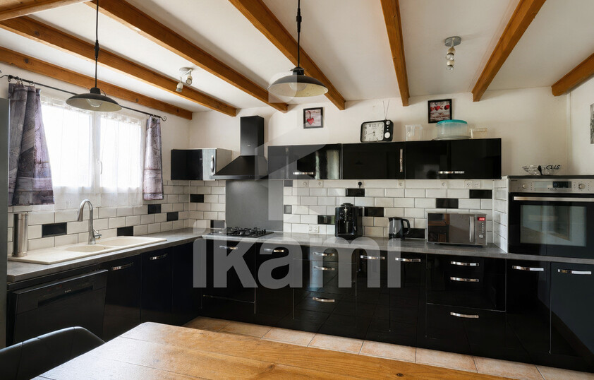 Maison 94 m2   5 chambres possibles   2 garages - Panneaux solaires