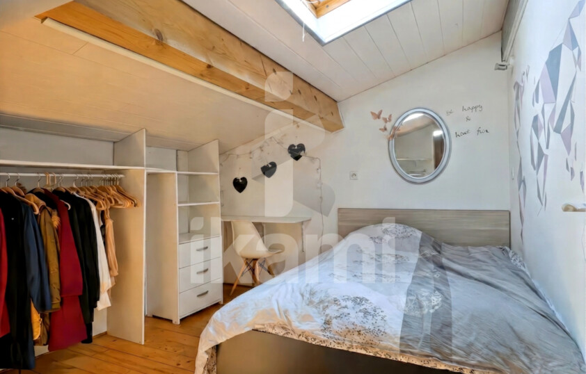 Maison 94 m2   5 chambres possibles   2 garages - Panneaux solaires