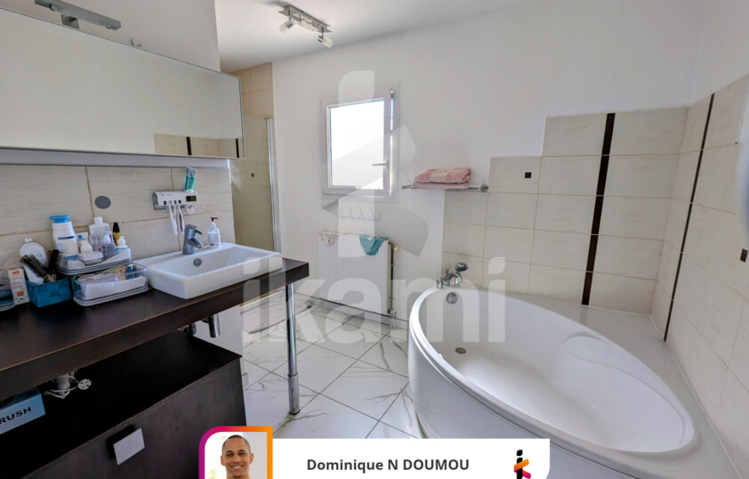 Maison familiale - Mours