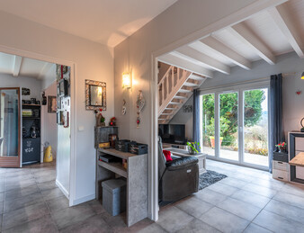  A Chapeiry, maison traditionnelle avec piscine