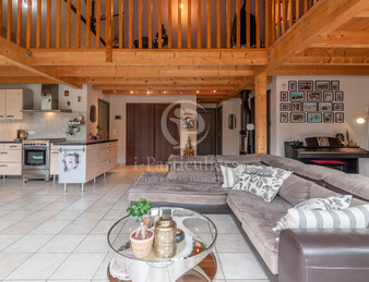 EXCLUSIVITE - Maison atypique de 187 m2 avec piscine