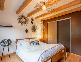 EXCLUSIVITE - Maison atypique de 187 m2 avec piscine