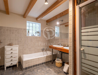 EXCLUSIVITE - Maison atypique de 187 m2 avec piscine