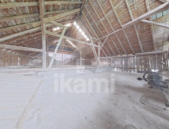 Maison à réhabiliter à Ugine   304 m2 avec caves, balcon et potentiel loft !