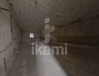 Maison à réhabiliter à Ugine   304 m2 avec caves, balcon et potentiel loft !