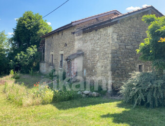 GENISSIEUX, Grange en pierre 80m2 avec un potentiel rénovation de 160 m2