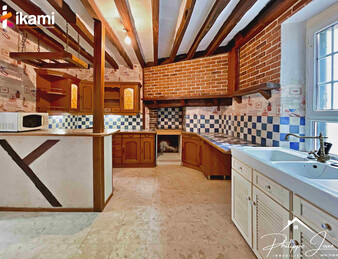 Maison 6 pièces de 150 m2 à Villeneuve l''Archevêque (89190)