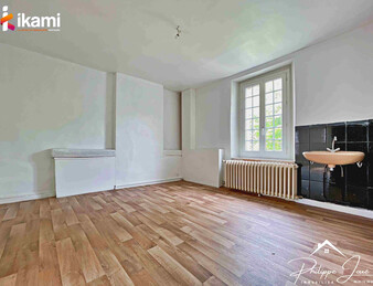 Maison 6 pièces de 150 m2 à Villeneuve l''Archevêque (89190)