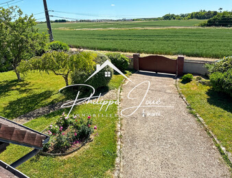 Maison 7 pièces de 180 m2 à St Clément (89100)