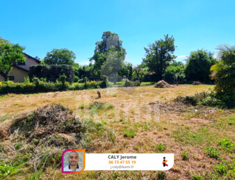 Maison de 100m2 habitables à rénover sur un terrain constructible de 1400m2