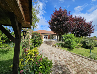 Maison Saint Verand 1000m2 de terrain
