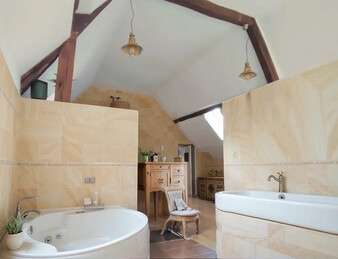 Idéal Investisseurs ! Bâtisse de 300 m2