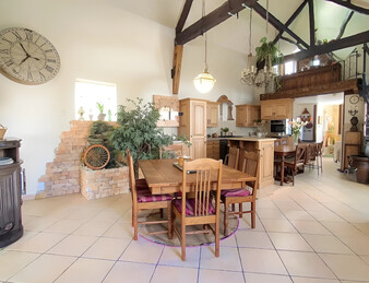 Idéal Investisseurs ! Bâtisse de 300 m2