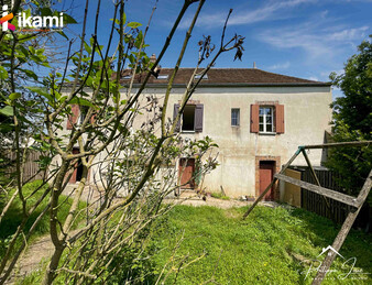 Maison 4 pièces de 100 m2 à La Chapelle sur Oreuse (89140)