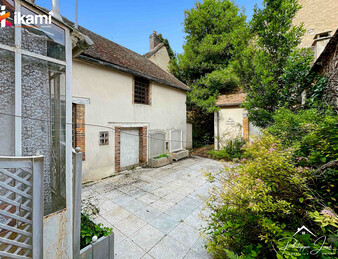 Maison 5 pièces de 120 m2 à Villeneuve l'Archevêque (89190)