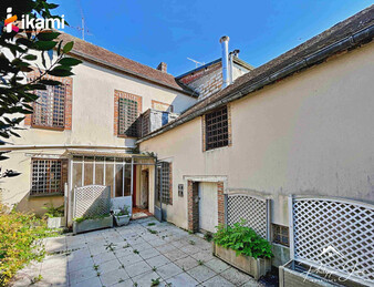 Maison 5 pièces de 120 m2 à Villeneuve l'Archevêque (89190)