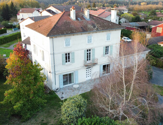 BELLE DEMEURE 370 M2 - SAINT ROMANS