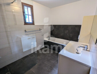 VIF Maison 230 m2 avec studio indépendant Terrain d'environ 3000 m2