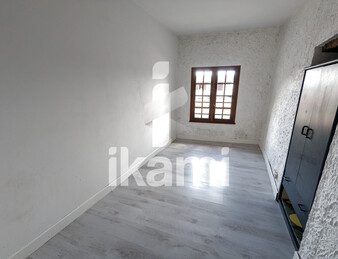 VIF Maison 230 m2 avec studio indépendant Terrain d'environ 3000 m2