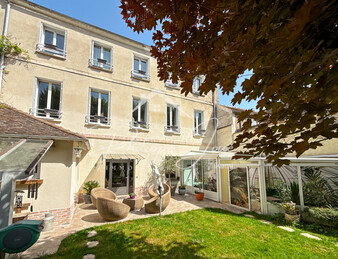 Maison 8 pièces de 240 m2 à Sens (89100)