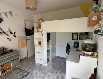 Charmante maison 6 pièces de 130 m2 avec jardin de 1000 m2, proche écoles et boulangerie