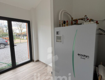 Maison contemporaine de  105 m2 au cœur du village de Lugos   Bâti 2023