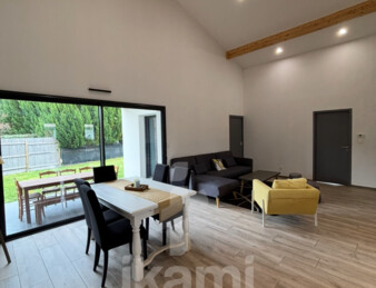 Maison contemporaine de  105 m2 au cœur du village de Lugos   Bâti 2023