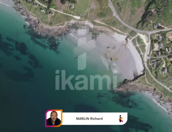 Terrain viabilisé en bord de mer, plages de Kersidan et de Dourveil à pied, Trégunc