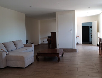 Belle maison de 257M2 sans vis à vis avec dépendances et terrain proche