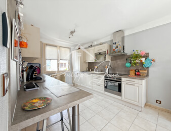 Maison 4 pièces de 75 m2 à Sens 89100