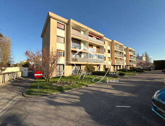 Appartement 4 pièces de 80 m2 à Sens 89100